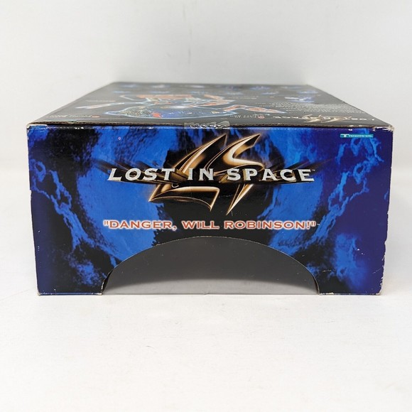 Vintage Lost in Space Battle Ravaged Robot Figure Sealed 1997 Trendmasters - Picture 4 of 7